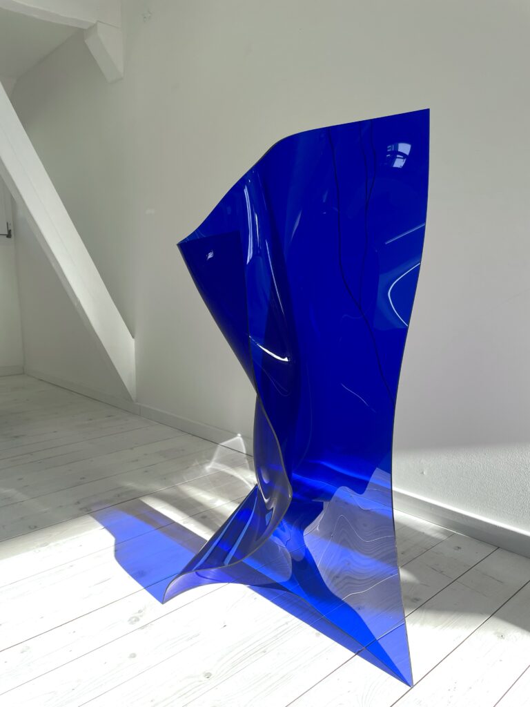 Michèle Caspers – Bright Blue Shapes