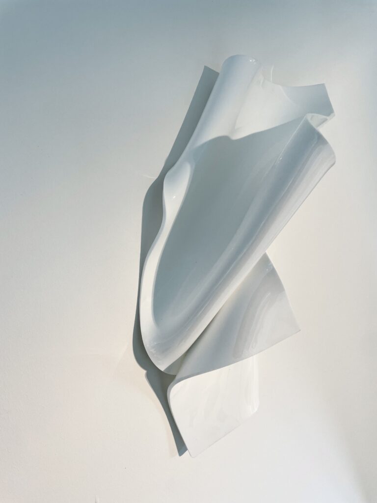 Michèle Caspers – White Shapes
